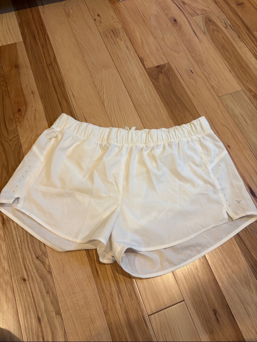 Old Navy Active White Women's Athletic Shorts women’s size L